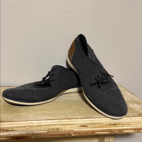 Men's Black and Brown Casual Shoes Size 10 - Picture 1 of 3